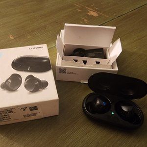 Wireless Samsung Galaxy Buds Pro Earbuds